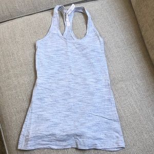 Lululemon workout tank size 4